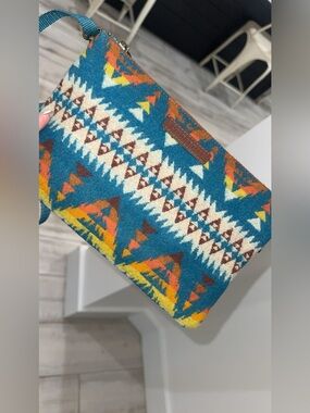 Pendleton Wool Aztec Pattern Crossbody Bag👛✨